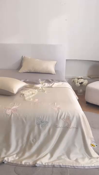 91家纺网 家纺一手货源 找家纺 （总）纪梵茜+A 2025新款60天丝夏被四件套 莱赛尔天丝空调被子55大豆绣花夏凉被