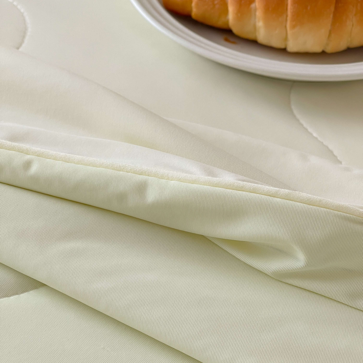 91家纺网 家纺一手货源 找家纺 觅糖家纺 2025春夏新款亲肤纯色雪糕夏被夏凉被空调被 奶豆绿