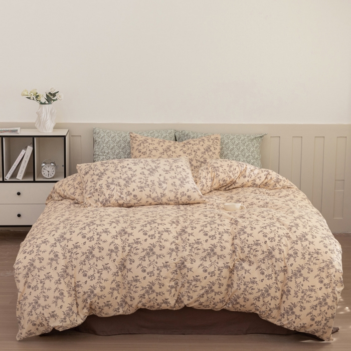 91家纺网 家纺一手货源 找家纺 梦可莱家居 2025春夏新款全棉纯棉针织棉印花四件套 黄底蝶恋花