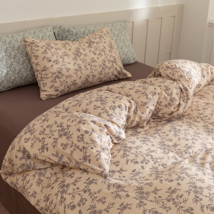 91家纺网 家纺一手货源 找家纺 梦可莱家居 2025春夏新款全棉纯棉针织棉印花四件套 黄底蝶恋花