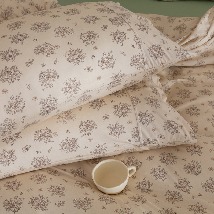 91家纺网 家纺一手货源 找家纺 梦可莱家居 2025春夏新款全棉纯棉针织棉印花四件套 黄底蝴蝶和结