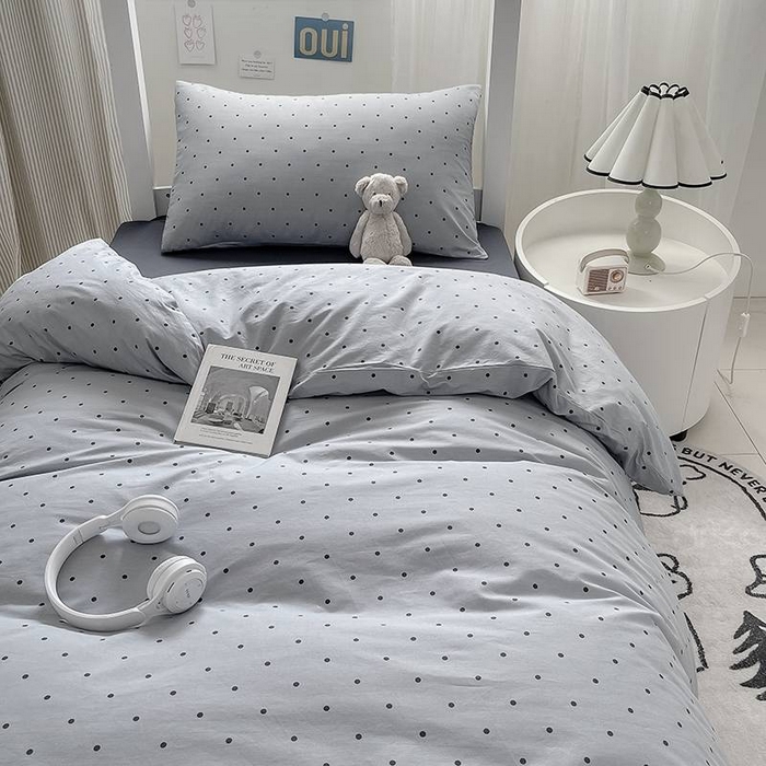 91家纺网 家纺一手货源 找家纺 梦可莱家居 2025春夏新款全棉纯棉针织棉印花四件套 灰底圆点