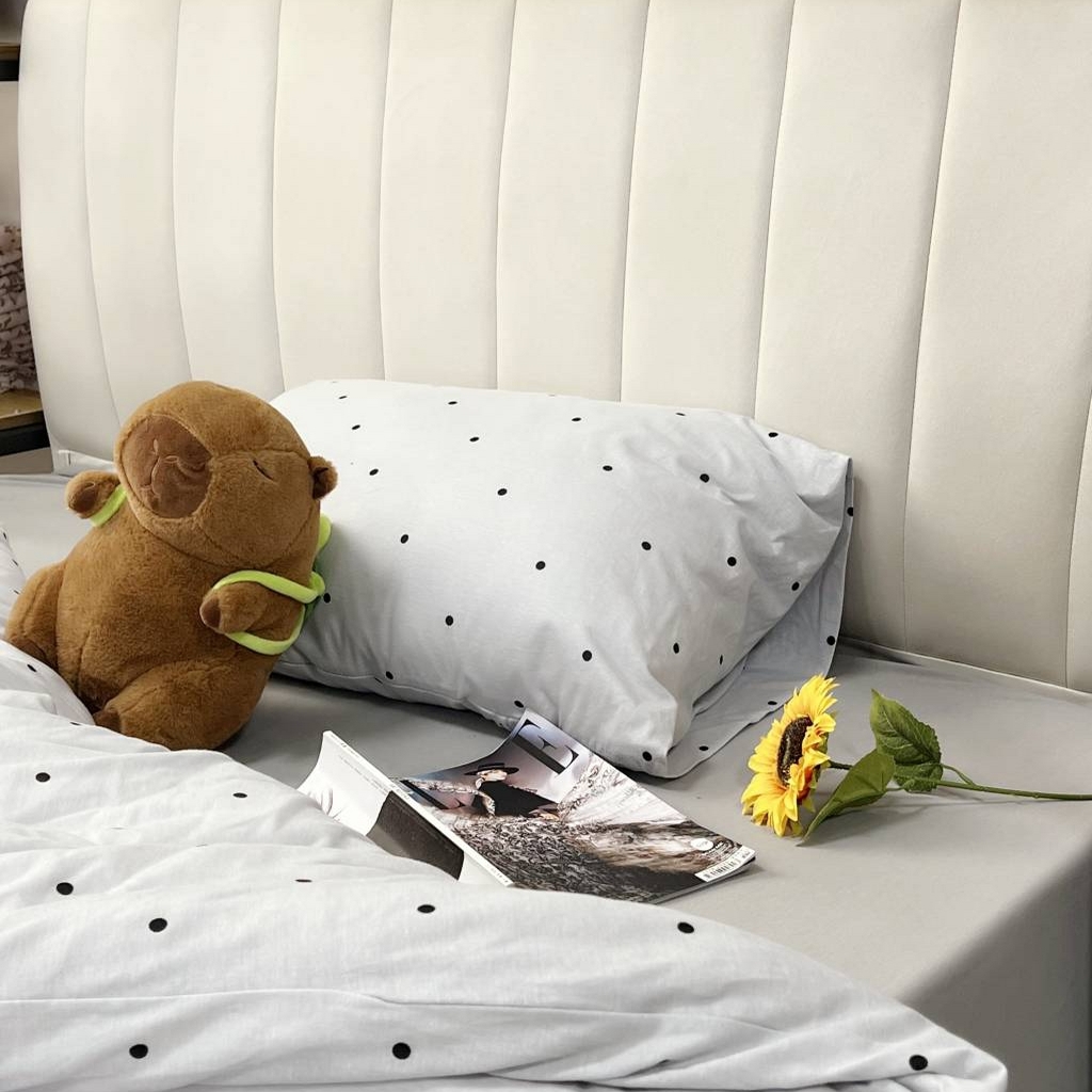 91家纺网 家纺一手货源 找家纺 梦可莱家居 2025春夏新款全棉纯棉针织棉印花四件套 灰底圆点