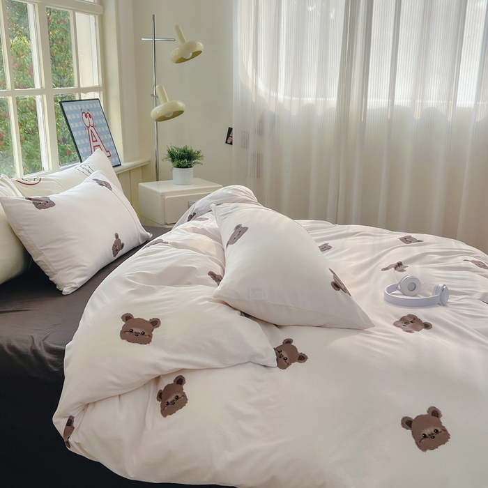 91家纺网 家纺一手货源 找家纺 梦可莱家居 2025春夏新款全棉纯棉针织棉印花四件套 咖啡熊