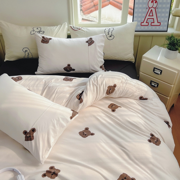 91家纺网 家纺一手货源 找家纺 梦可莱家居 2025春夏新款全棉纯棉针织棉印花四件套 咖啡熊