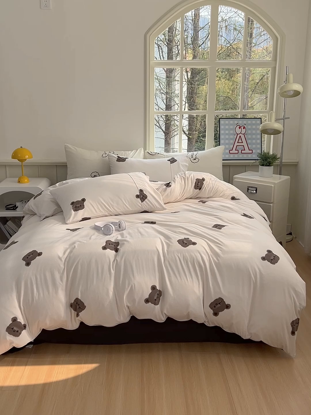 91家纺网 家纺一手货源 找家纺 梦可莱家居 2025春夏新款全棉纯棉针织棉印花四件套 咖啡熊