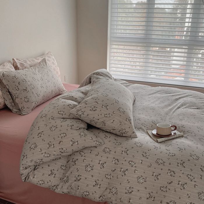 91家纺网 家纺一手货源 找家纺 梦可莱家居 2025春夏新款全棉纯棉针织棉印花四件套 卡其底国风芍药