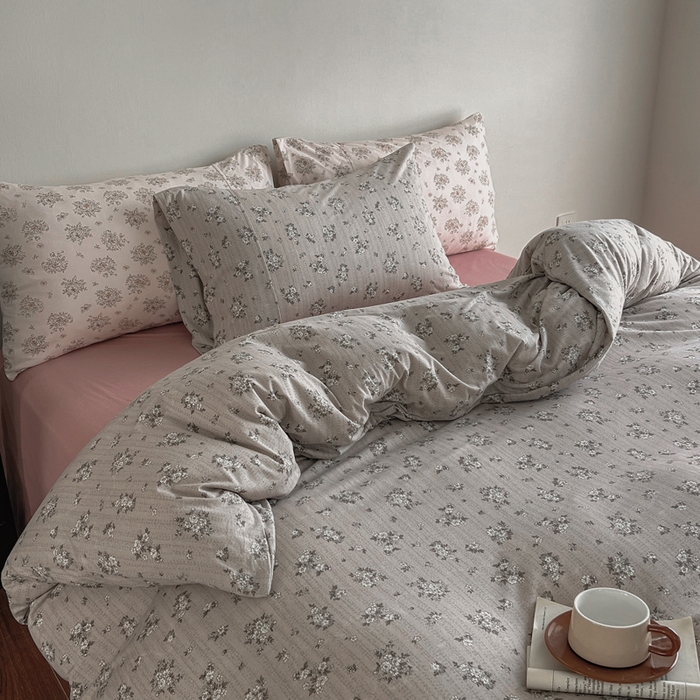 91家纺网 家纺一手货源 找家纺 梦可莱家居 2025春夏新款全棉纯棉针织棉印花四件套 卡其底国风芍药