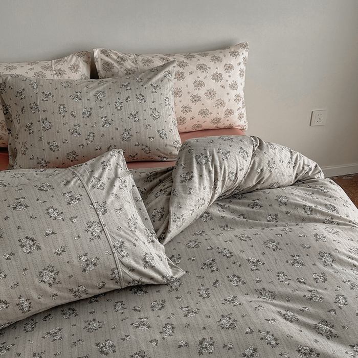 91家纺网 家纺一手货源 找家纺 梦可莱家居 2025春夏新款全棉纯棉针织棉印花四件套 卡其底国风芍药