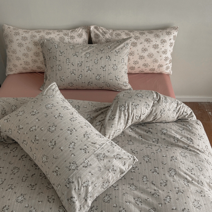 91家纺网 家纺一手货源 找家纺 梦可莱家居 2025春夏新款全棉纯棉针织棉印花四件套 卡其底国风芍药