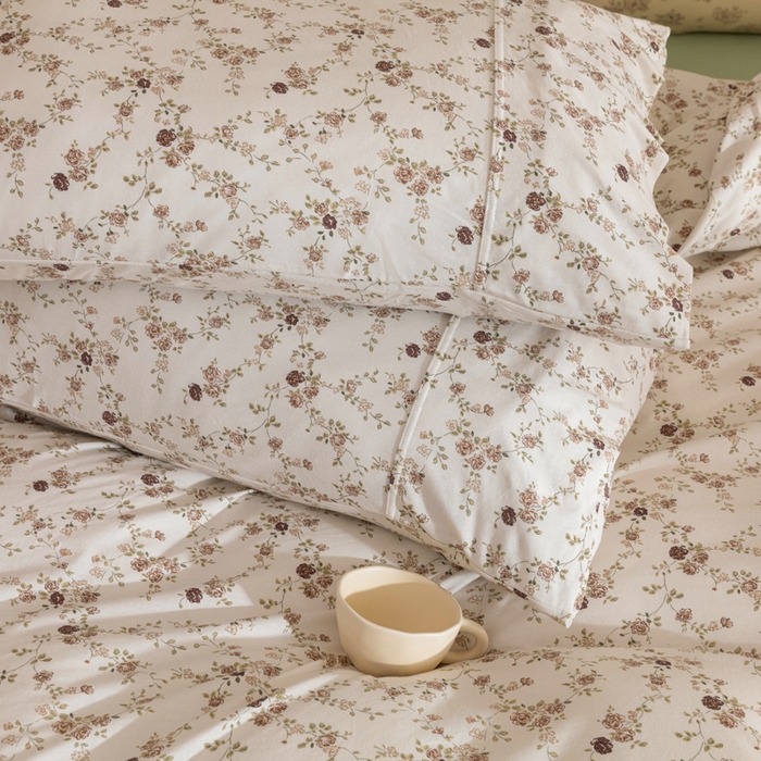 91家纺网 家纺一手货源 找家纺 梦可莱家居 2025春夏新款全棉纯棉针织棉印花四件套 米底春藤杜鹃