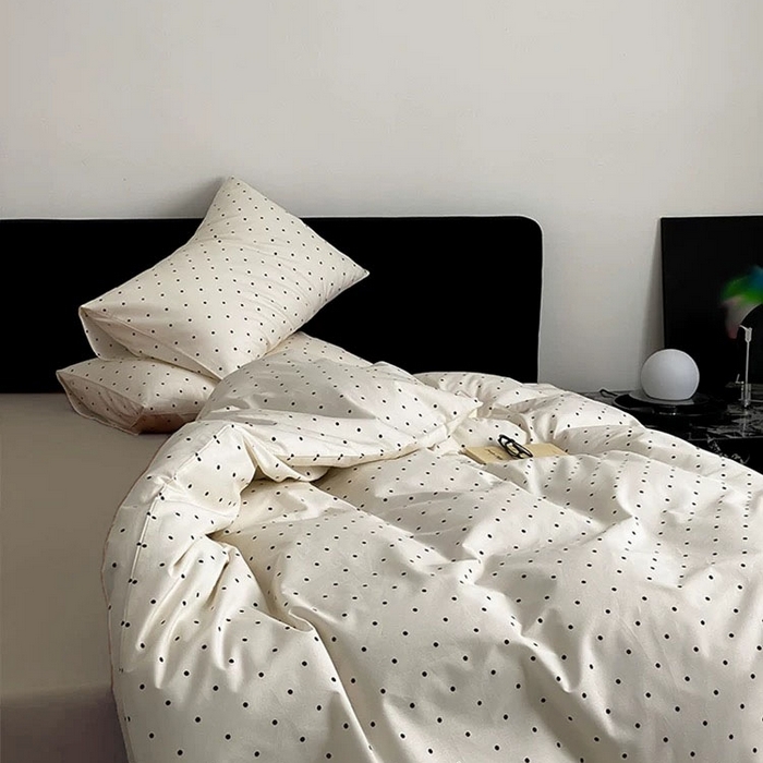 91家纺网 家纺一手货源 找家纺 梦可莱家居 2025春夏新款全棉纯棉针织棉印花四件套 米底小圆点