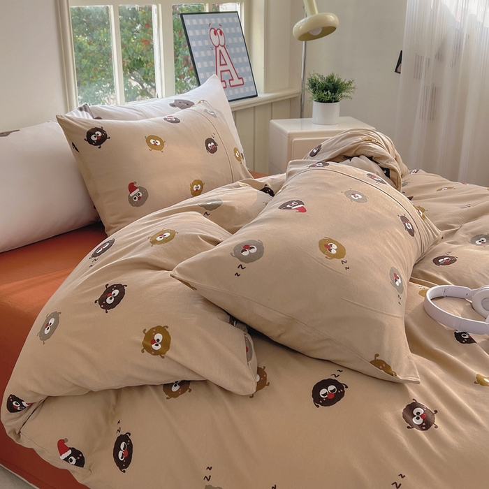 91家纺网 家纺一手货源 找家纺 梦可莱家居 2025春夏新款全棉纯棉针织棉印花四件套 浅底小煤球