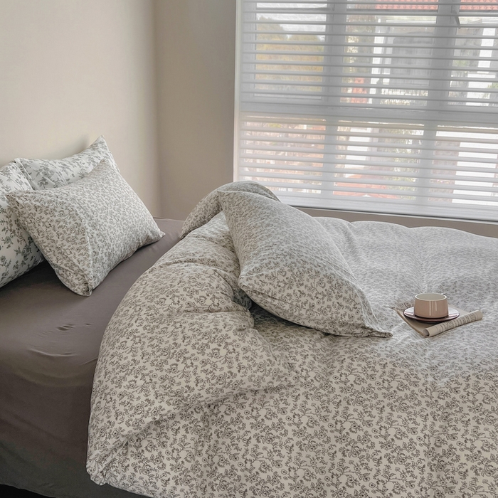 91家纺网 家纺一手货源 找家纺 梦可莱家居 2025春夏新款全棉纯棉针织棉印花四件套 素描小花