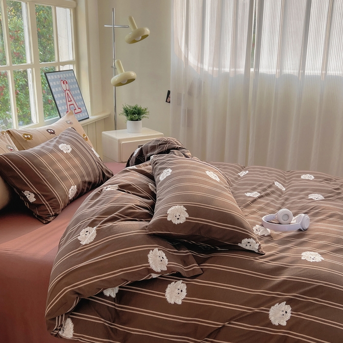 91家纺网 家纺一手货源 找家纺 梦可莱家居 2025春夏新款全棉纯棉针织棉印花四件套 条纹小狗