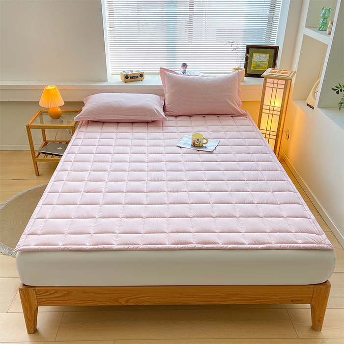 91家纺网 家纺一手货源 找家纺 丽诺床垫 2025新款亲肤舒适全棉纯棉色织棉花床褥床垫 细条粉