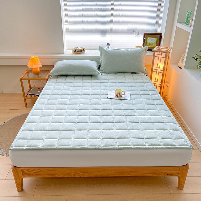 91家纺网 家纺一手货源 找家纺 丽诺床垫 2025新款亲肤舒适全棉纯棉色织棉花床褥床垫 细条绿