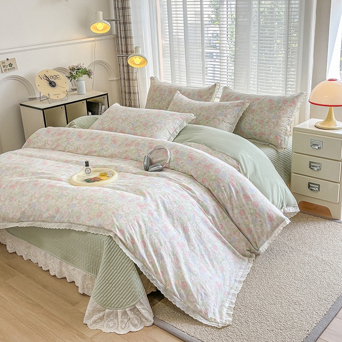 91家纺网 家纺一手货源 找家纺 金艾草2026新款床盖款A类纯棉双层纱花边四件套 清桃绿