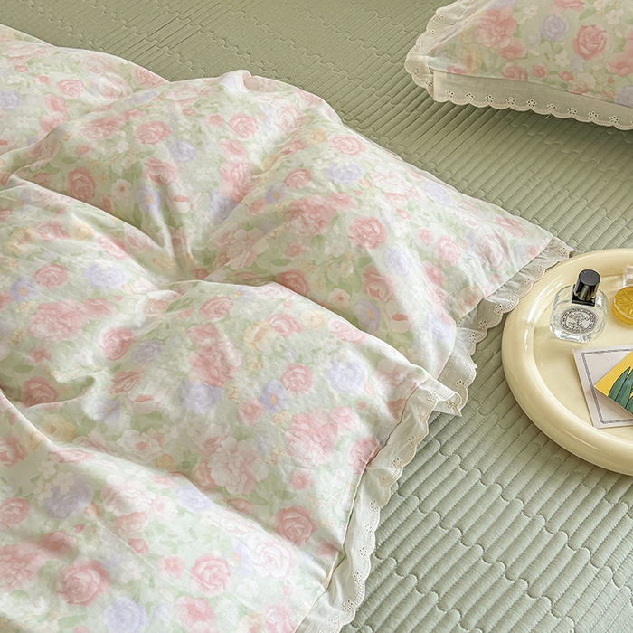 91家纺网 家纺一手货源 找家纺 金艾草2026新款床盖款A类纯棉双层纱花边四件套 清桃绿