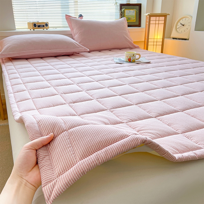 91家纺网 家纺一手货源 找家纺 丽诺床垫 2025新款亲肤舒适全棉纯棉色织棉花床褥床垫 细条粉