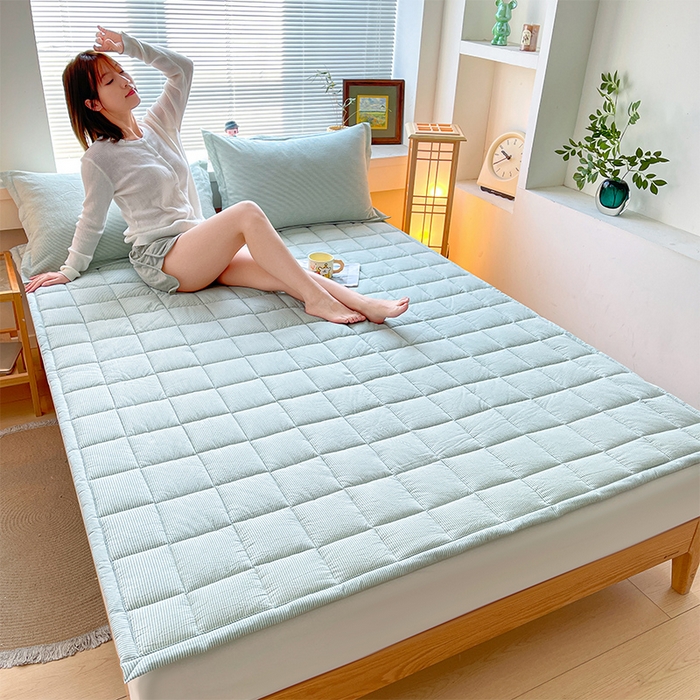 91家纺网 家纺一手货源 找家纺 丽诺床垫 2025新款亲肤舒适全棉纯棉色织棉花床褥床垫 细条绿