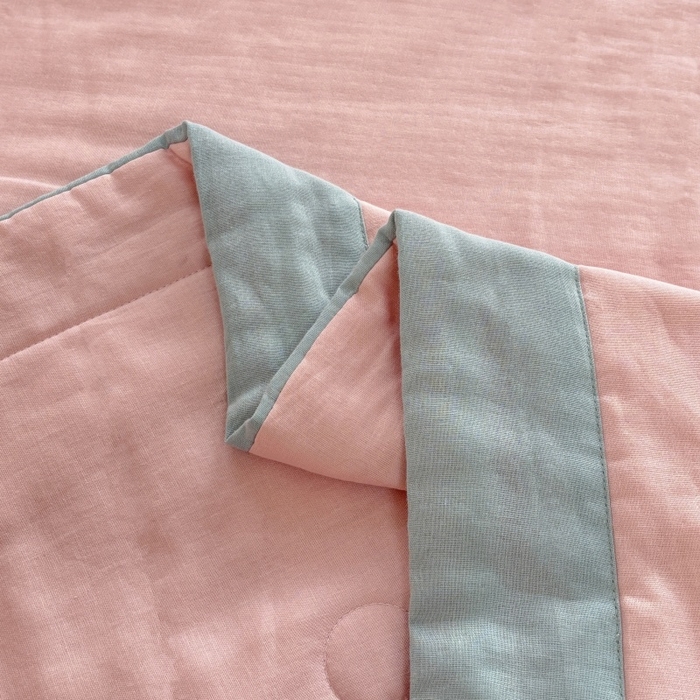 91家纺网 家纺一手货源 找家纺 金艾草2025新款纯色A类纯棉双层纱夏被四件套 粉色（手包边款）