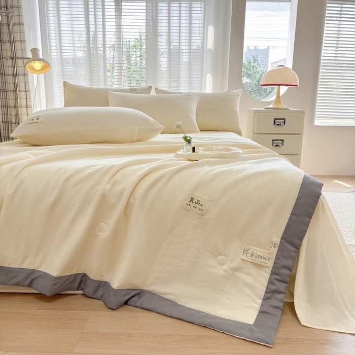 91家纺网 家纺一手货源 找家纺 金艾草2025新款纯色A类纯棉双层纱夏被四件套 奶油黄（手包边）