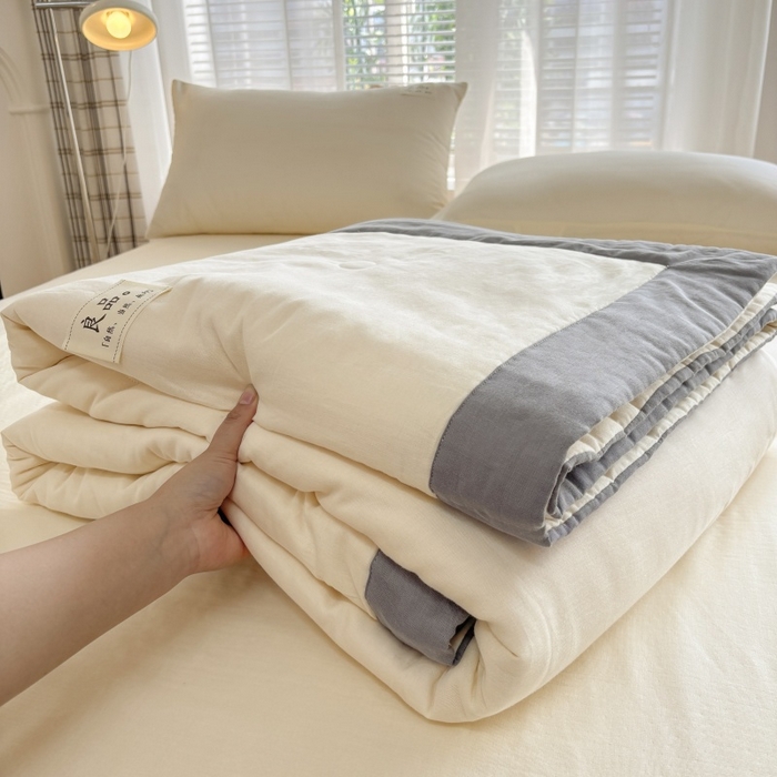 91家纺网 家纺一手货源 找家纺 金艾草2025新款纯色A类纯棉双层纱夏被四件套 奶油黄（手包边）