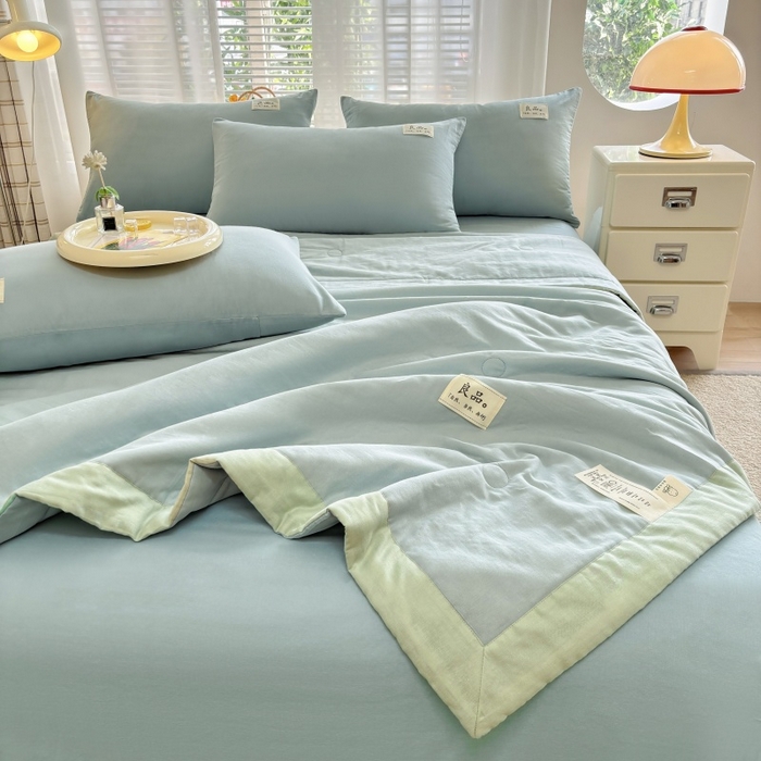 91家纺网 家纺一手货源 找家纺 金艾草2025新款纯色A类纯棉双层纱夏被四件套 蔚蓝（手包边）