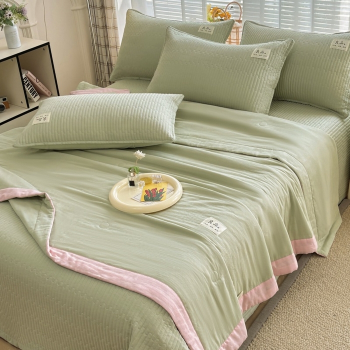 91家纺网 家纺一手货源 找家纺 金艾草2025款新款纯棉双层纱床盖三件套床盖夏被四件套 草绿（手包边款）