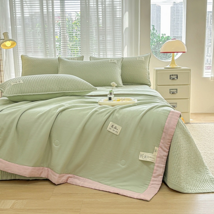 91家纺网 家纺一手货源 找家纺 金艾草2025款新款纯棉双层纱床盖三件套床盖夏被四件套 草绿（手包边款）