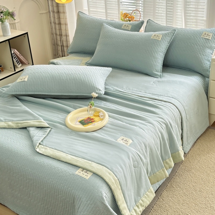91家纺网 家纺一手货源 找家纺 金艾草2025款新款纯棉双层纱床盖三件套床盖夏被四件套 蔚蓝（手包边款）
