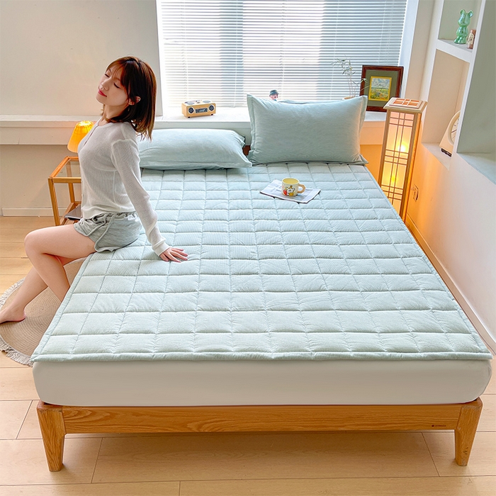 91家纺网 家纺一手货源 找家纺 丽诺床垫 2025新款亲肤舒适全棉纯棉色织棉花床褥床垫-少女粉 细条绿