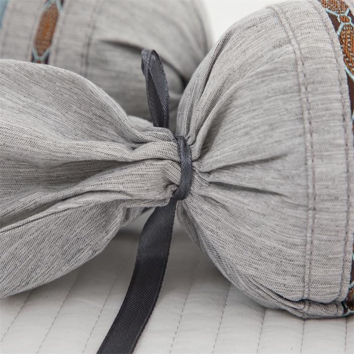 91家纺网 家纺一手货源 找家纺 织布人2025新款颈椎枕夏季凉感冰丝糖果牵引颈椎枕午睡枕护颈枕头枕芯 凉感糖果颈椎枕-小恐龙蓝色50*10*10cm