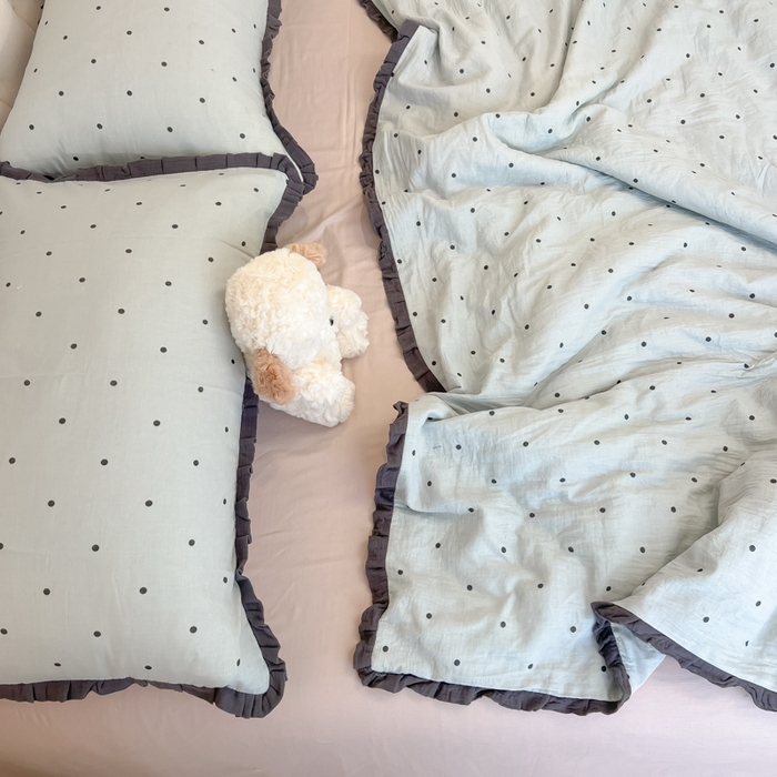 91家纺网 家纺一手货源 找家纺 盼季家纺 2025新款水洗棉大豆花边夏被四件套 皱皱纱花边夏被-蓝波点