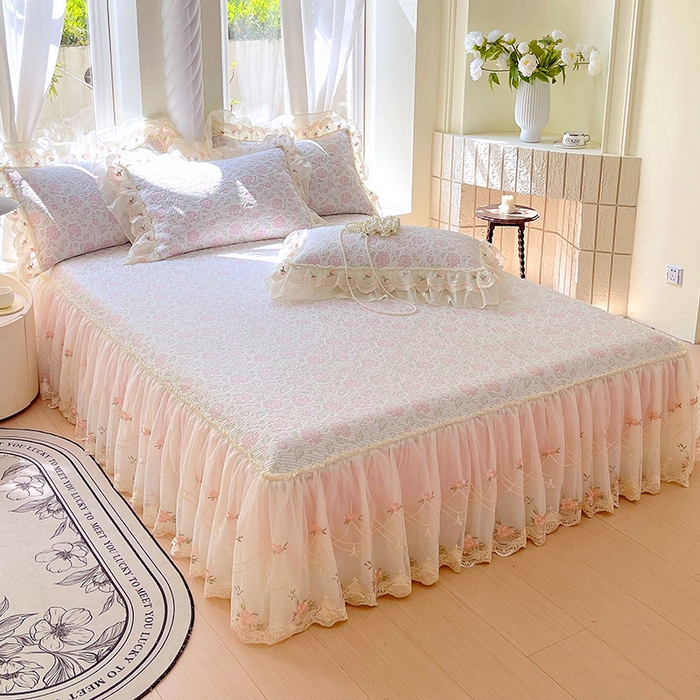 91家纺网 家纺一手货源 找家纺 罗艺轩 2025新款PE中分子凉感软凉席席子床裙款 德拉庄园-少女粉