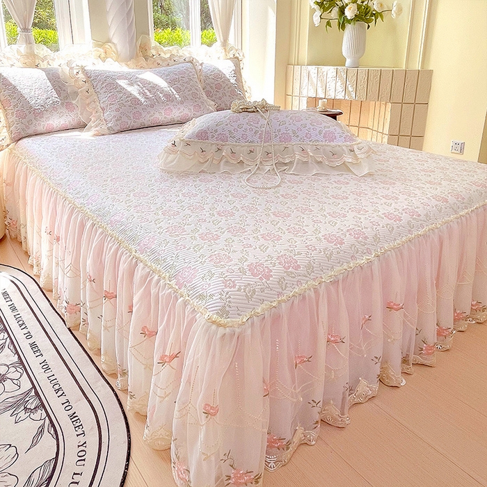 91家纺网 家纺一手货源 找家纺 罗艺轩 2025新款PE中分子凉感软凉席席子床裙款 德拉庄园-少女粉