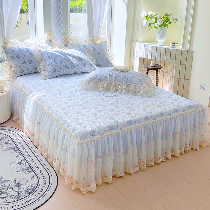 91家纺网 家纺一手货源 找家纺 罗艺轩 2025新款PE中分子凉感软凉席席子床裙款 德拉庄园-天空蓝