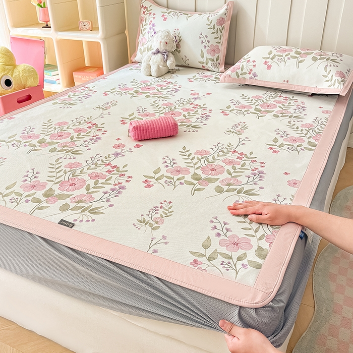 91家纺网 家纺一手货源 找家纺 （总）安哆啦家纺 2025新款A类小清新卡通高品质冰藤印花凉席床笠床席款