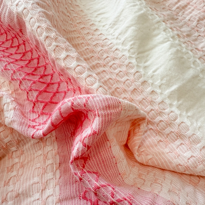 91家纺网 家纺一手货源 找家纺 米可2025春夏新款A类色织华夫格提花全棉四件套 沐言-粉