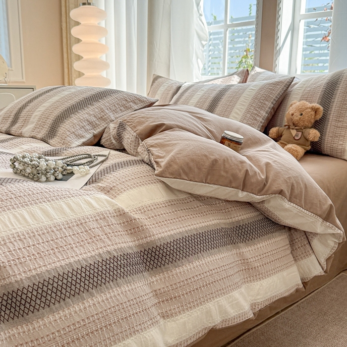 91家纺网 家纺一手货源 找家纺 米可2025春夏新款A类色织华夫格提花全棉四件套 沐言-咖