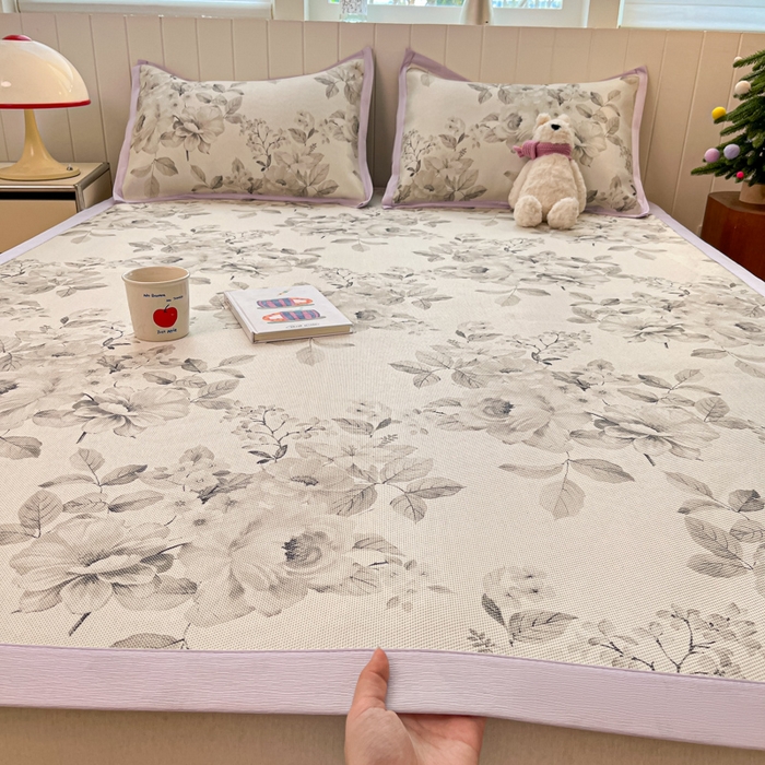 91家纺网 家纺一手货源 找家纺 安哆啦家纺 2025新款A类小清新卡通高品质冰藤印花凉席床笠床席款 冰藤席-写意人生【平铺款】