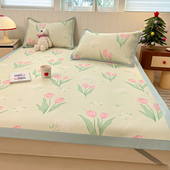 91家纺网 家纺一手货源 找家纺 安哆啦家纺 2025新款A类小清新卡通高品质冰藤印花凉席床笠床席款 冰藤席-郁金香【平铺款】