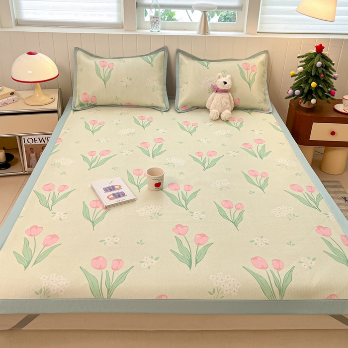 91家纺网 家纺一手货源 找家纺 安哆啦家纺 2025新款A类小清新卡通高品质冰藤印花凉席床笠床席款 冰藤席-郁金香【平铺款】