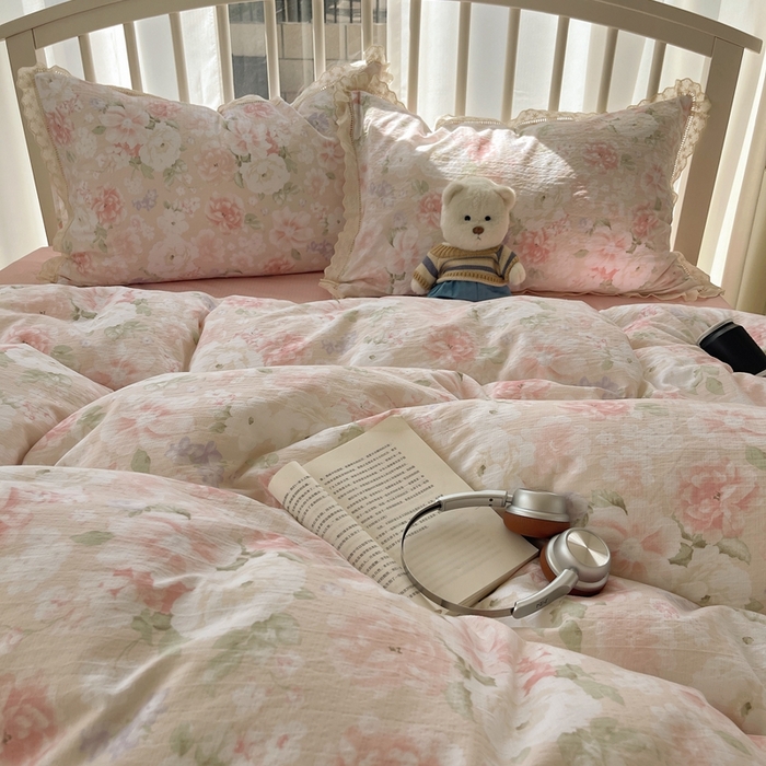 91家纺网 家纺一手货源 找家纺 繁花家居 2025新款镂空白色花边直播热款四件套 絮语