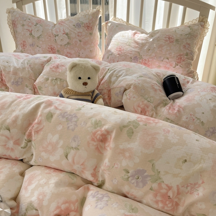 91家纺网 家纺一手货源 找家纺 繁花家居 2025新款镂空白色花边直播热款四件套 絮语