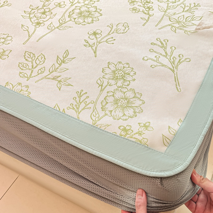 91家纺网 家纺一手货源 找家纺 安哆啦家纺 2025新款A类小清新卡通高品质冰藤印花凉席床笠床席款 冰藤席-绿意【床笠款】