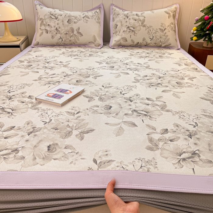 91家纺网 家纺一手货源 找家纺 安哆啦家纺 2025新款A类小清新卡通高品质冰藤印花凉席床笠床席款 冰藤席-写意人生【床笠款】