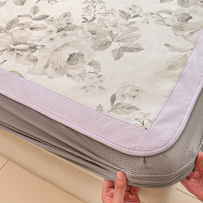 91家纺网 家纺一手货源 找家纺 安哆啦家纺 2025新款A类小清新卡通高品质冰藤印花凉席床笠床席款 冰藤席-写意人生【床笠款】