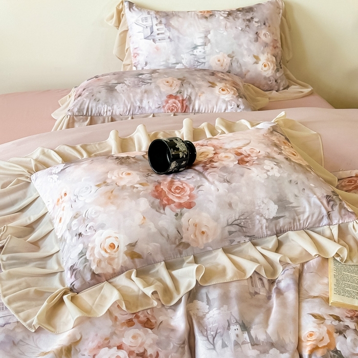 91家纺网 家纺一手货源 找家纺 首选家纺 2025新款法式花边玉锦缎数码印花四件套 法式-淡雅年华